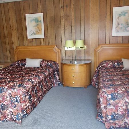 Atomic Inn Beatty Near Death Valley Exterior foto